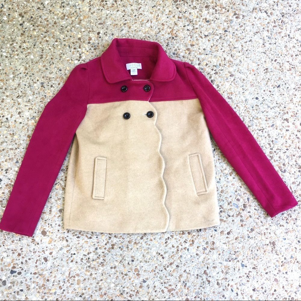 The CUE CHER QU 100% Cashmere Scalloped Edge Coat